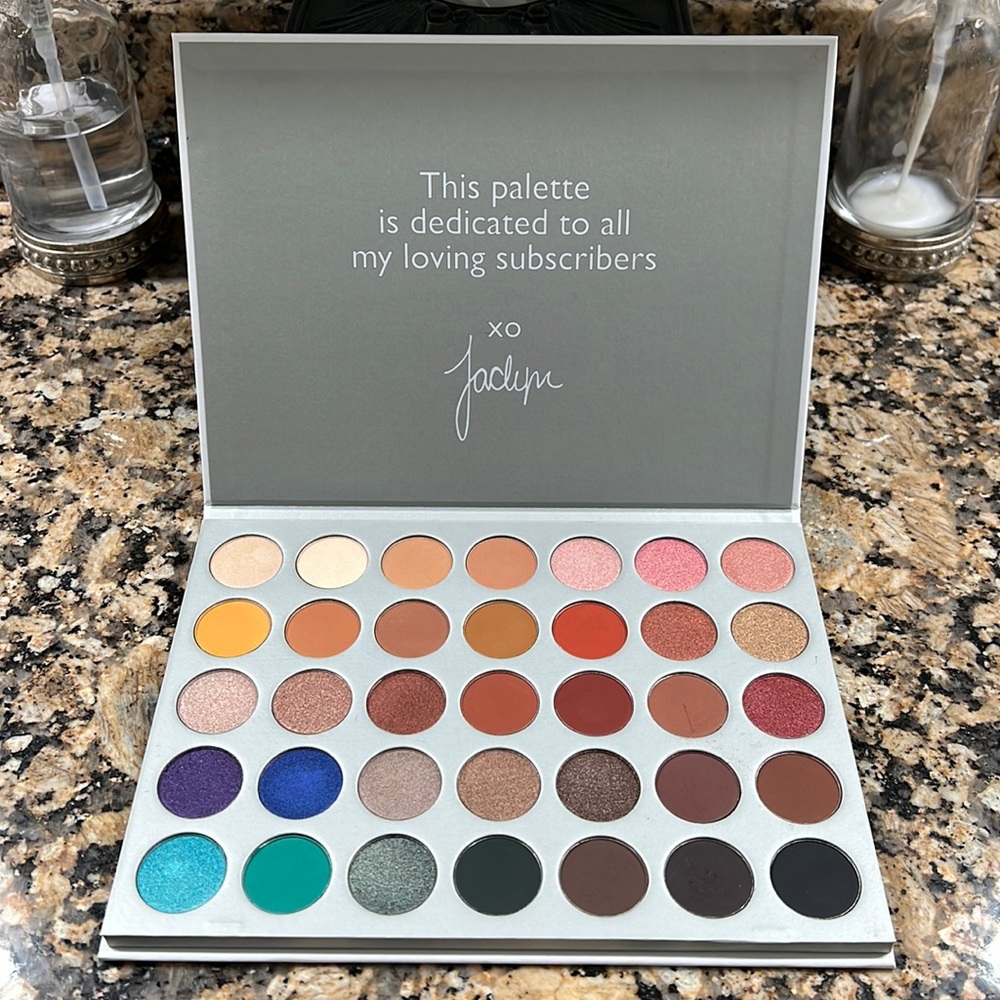 Like new beautiful Morphe The Jaclyn Hill Eyeshadow Palette.